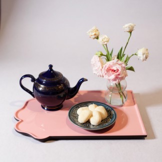 Lacquer tray with shape of peach blossom in pastel pink 45x30cm - No 3